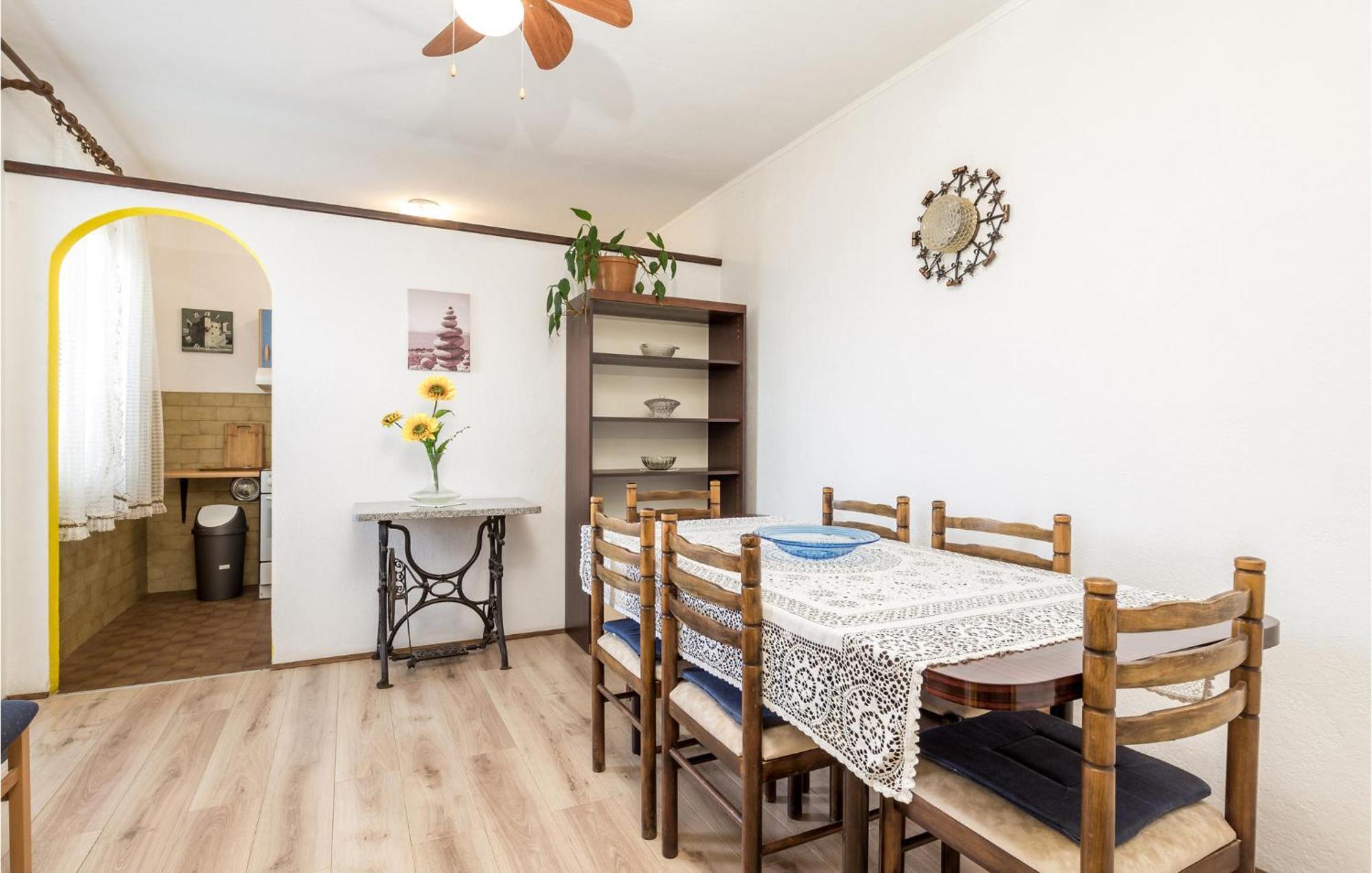 Amazing Apartment In Senj With House Sea View מראה חיצוני תמונה